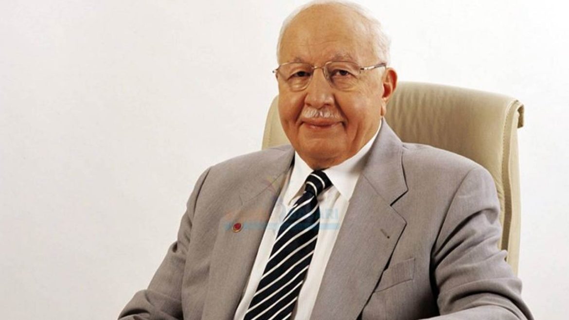 Necmettin Erbakan’ın ilim, bilinç kaybı ve Batı bilimi eleştirileri ışığında Müslümanların bilgi mirası ve yeniden uyanış çağrısı.